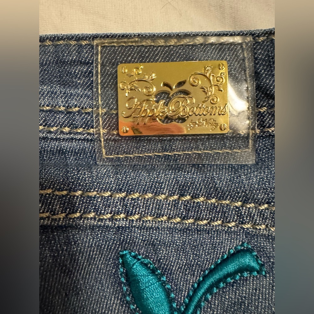 Apple Bottom Jeans - Picture 2 of 7